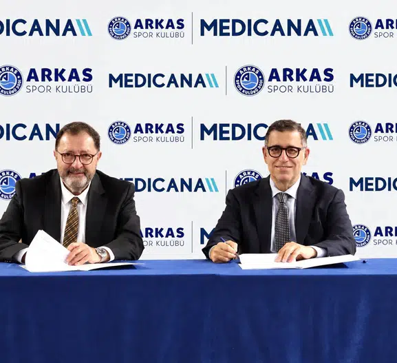 İzmir sporunda uzun soluklu güven: Arkas Spor ve Medicana iş birliğini 2027'ye taşıdı