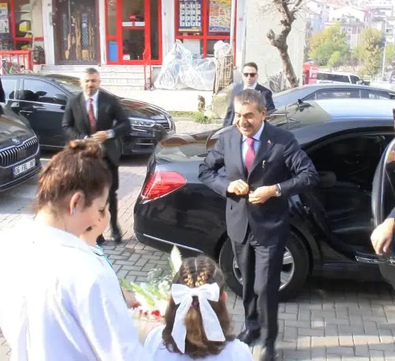Okul bahçelerinde kahkaha sesleri yükselecek: Bakan Tekin'den oyun odaklı yeni dönem müjdesi