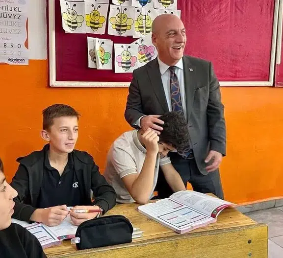 Şırnak'ta Mehmetçik'ten gençlerin geleceğine tam destek: Sınav maratonunda moral ziyareti