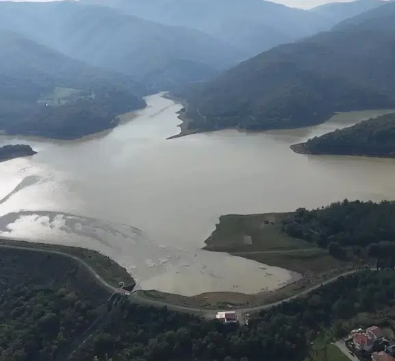 Yalova'da baraj alarmı: Kritik seviyeye ulaşan suyun tahliyesi başladı