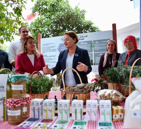 Didim'de toprakla buluşan emek: Yerel üretici şenlikte güç birliği yaptı