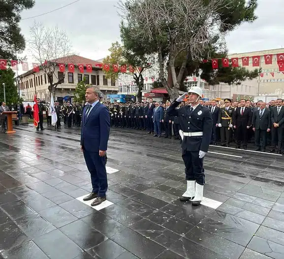 Karaman'da Cumhuriyet coşkusu: 103. yıl dönümü törenle başladı
