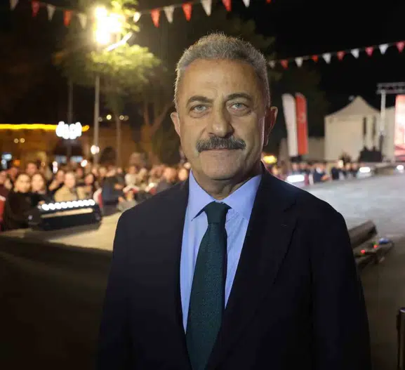 Kapadokya'nın Büyülü Atmosferinde Türk Dünyası Modasıyla Geçmişe Yolculuk