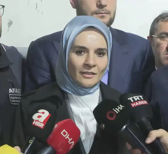 Sel Felaketinin Vurduğu Ayazağa'da Bakan Göktaş'tan Kritik Mesaj: Kayıplar İçin Zamanla Yarış Sürüyor