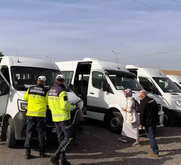 Muratlı'da servis araçlarına sıkı takip: Öğrencilerin güvenliği için seferber oldular