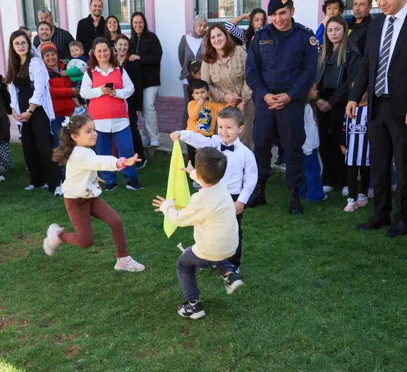 Dijital ekranlar kapandı, okul bahçesi şenlendi: Çameli'de kuşaklar arası oyun köprüsü