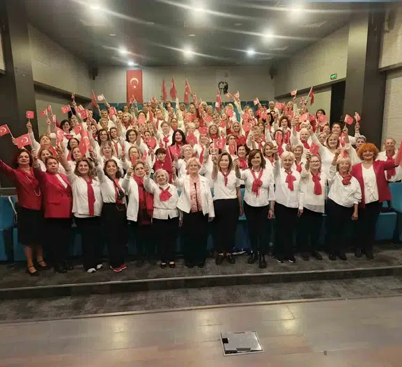 Bursa'nın sesi sınırları aşıyor: Nilüfer Kadın Korosu'ndan iki büyük durak