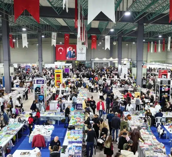 Denizli'de edebiyat rüzgarı esmeye hazırlanıyor: Kitapseverlere ulaşım desteği müjdesi
