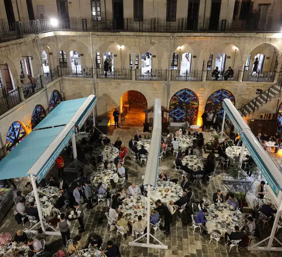 Metruk halden uluslararası sahneye: Barutçu Hanı'nda sıra gecesiyle UNESCO finali