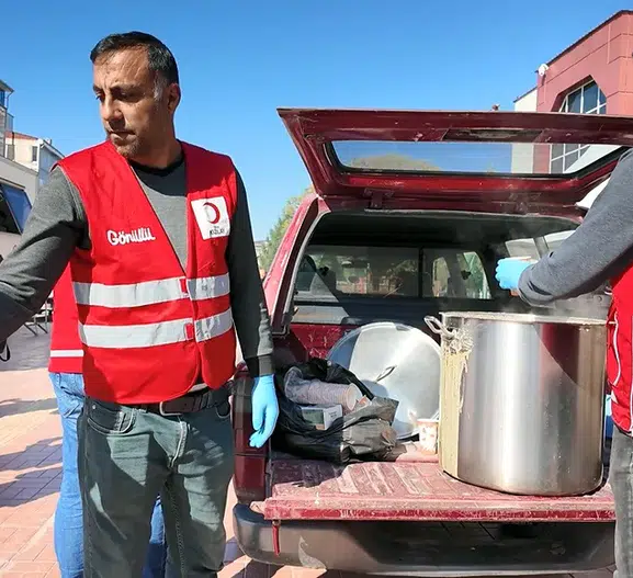 Erciş'te 15 Yıllık Hüzün: Deprem Kayıpları Dualarla Anıldı