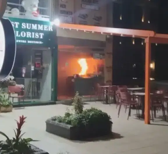 Etiler'in kalbinde gece yarısı dehşeti: Restoran küle döndü