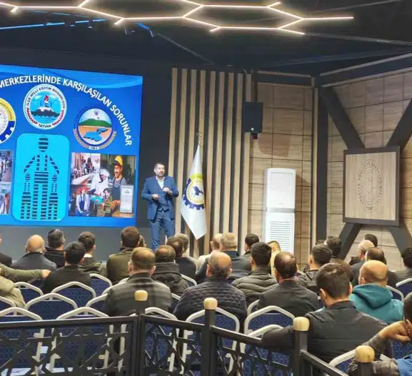 Tatvan'da sanayi ve eğitim dünyası genç yetenekler için masaya oturdu