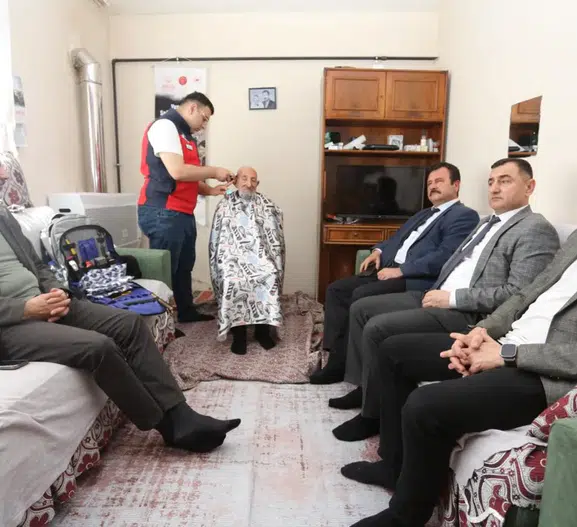 Gürsu Belediyesi bayramda ihtiyaç sahiplerini ve yaşlıları unutmadı