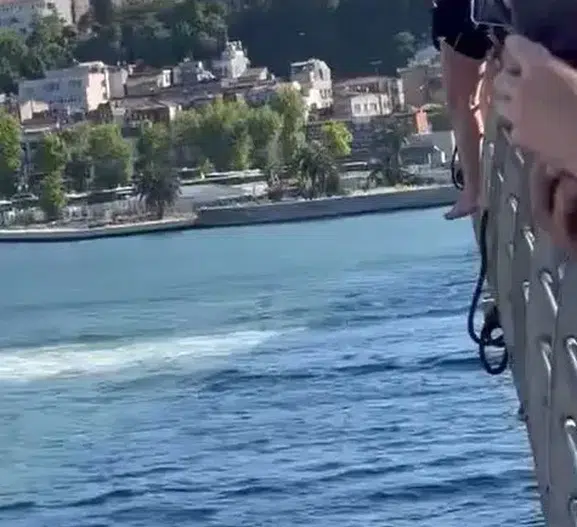 Haliç Köprüsünde yürekleri ağza getiren atlayış