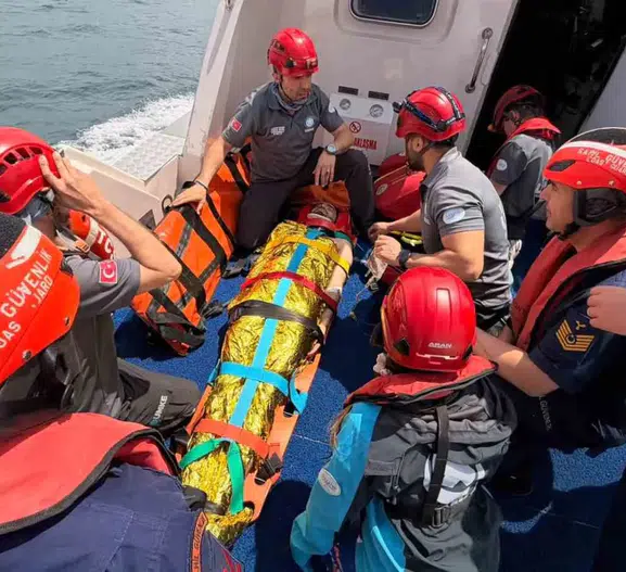 Yalova açıklarında gemide kaza geçiren denizci kurtarıldı