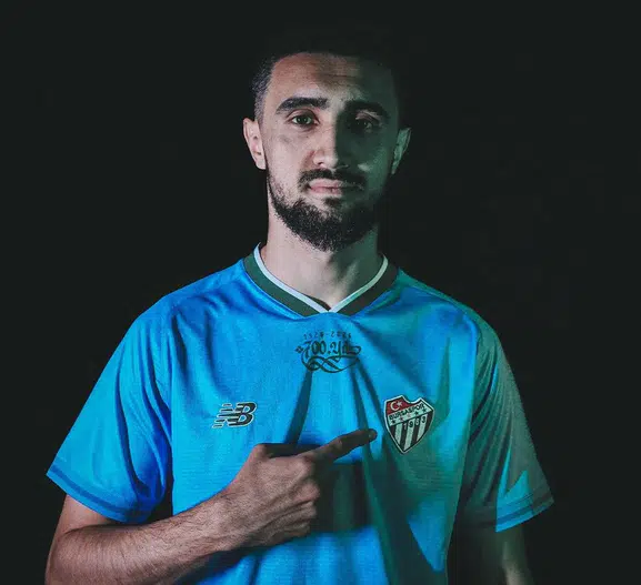 Bursaspor savunma hattını Azerbaycanlı Toral Bayramov ile güçlendirdi