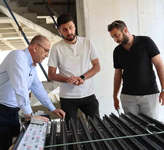 Antakya’da yeni sosyal alanlar ve hizmet binası yükseliyor