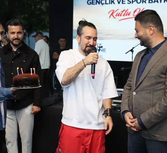 Kağıthane gençleri 19 Mayıs coşkusunu konserle kutladı