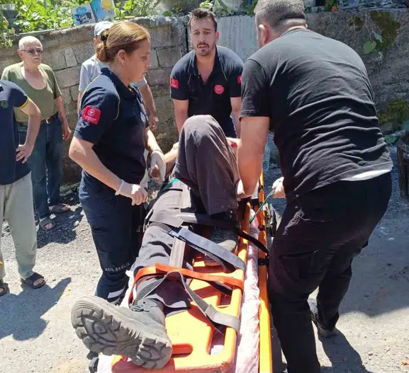 Zonguldak Alaplı yolunda tarım aracı devrildi