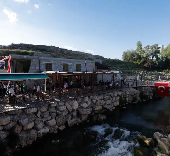 Kayseri'de bir asırlık değirmen restoran oldu