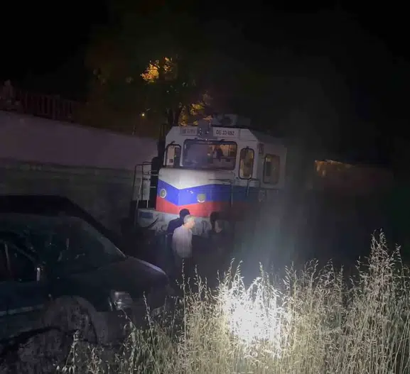 Elazığ’da hemzemin geçit faciası kıl payı atlatıldı