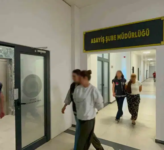 Kocaeli’de hırsızlık şüphelileri TEM Otoyolu’nda kıskıvrak yakalandı