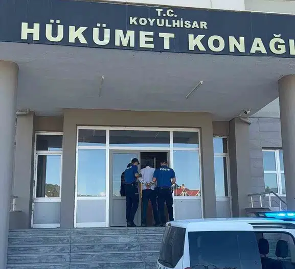 Sivas polisi üç firariyi saklandıkları yerde yakaladı