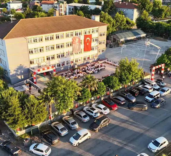 Atakum’da 12 özel öğrenci kep fırlatarak mezun oldu