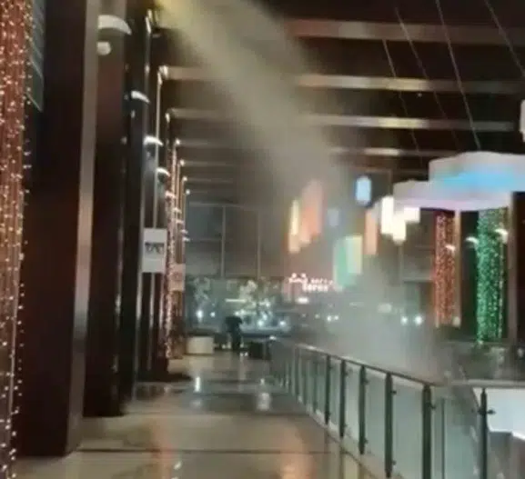 Bursa’daki alışveriş merkezinde fıskiye paniği