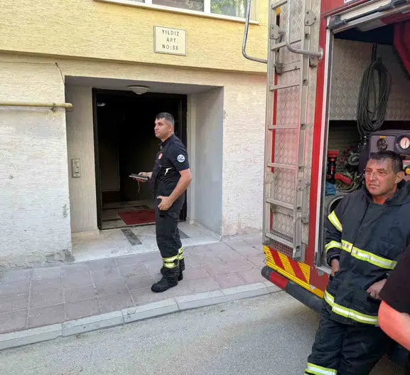 Eskişehirde apartman yangını paniği