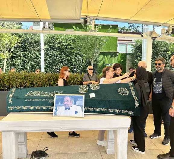 Televizyon dünyasının unutulmaz ismi Reha Muhtar toprağa verildi