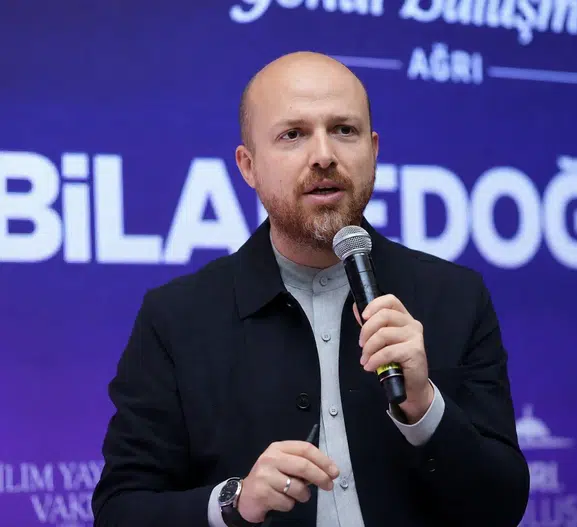 Bilal Erdoğan Ağrı’da gençlere köklerine dönme çağrısında bulundu