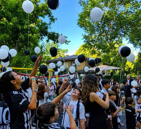Düzceli Beşiktaşlılar karne sevincini şenlikle kutladı