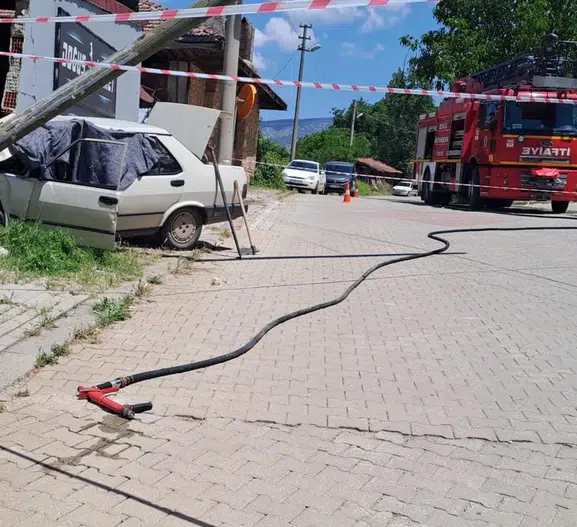 Denizli’de feci kaza Otomobil duvara çarptı, yaşlı çift hayatını kaybetti