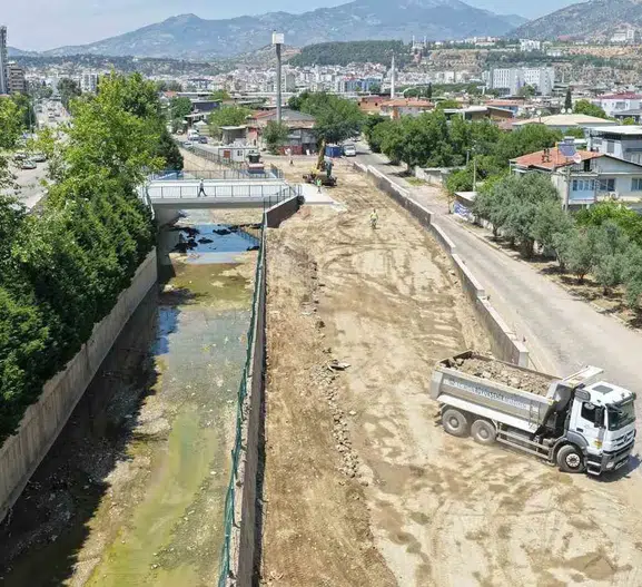 Aydın trafiğini rahatlatacak köprü ve yol çalışması hız kazandı