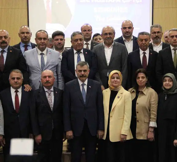 Çorum eski valisi Mustafa Çiftçi’ye fahri hemşehrilik unvanı verildi