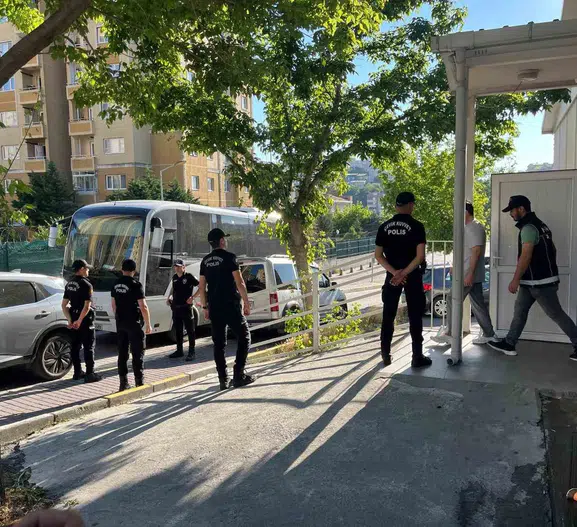 Ünlü isimlerin uyuşturucu operasyonunda adliye süreci başladı