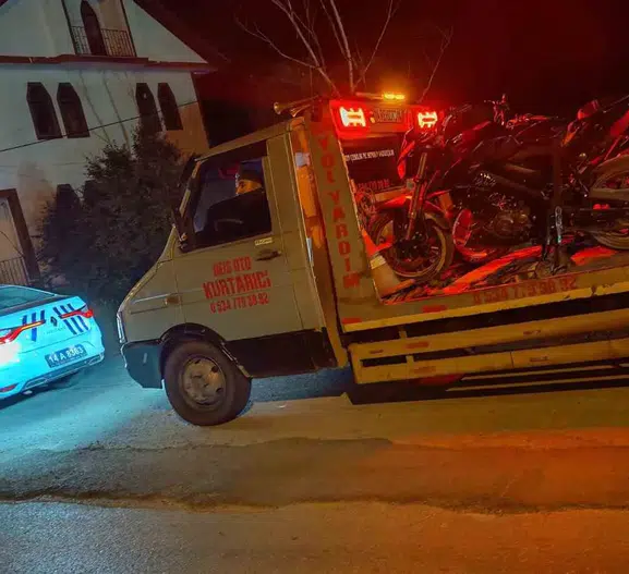 Mudurnu sokaklarında gürültüye polis freni