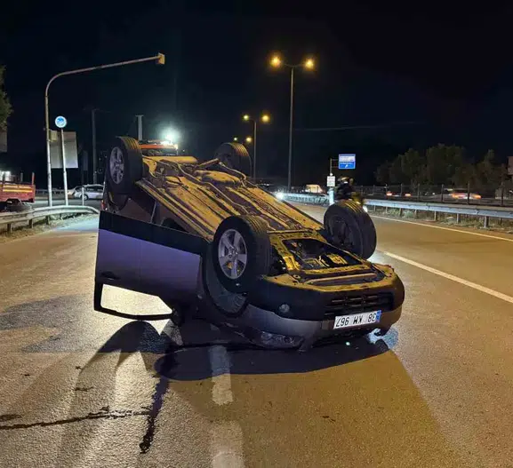 Sakarya’da alkollü sürücü dehşeti iki aracı birbirine kattı