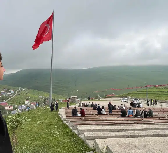 Damal şenliklerinde Atatürk silüeti sürprizi