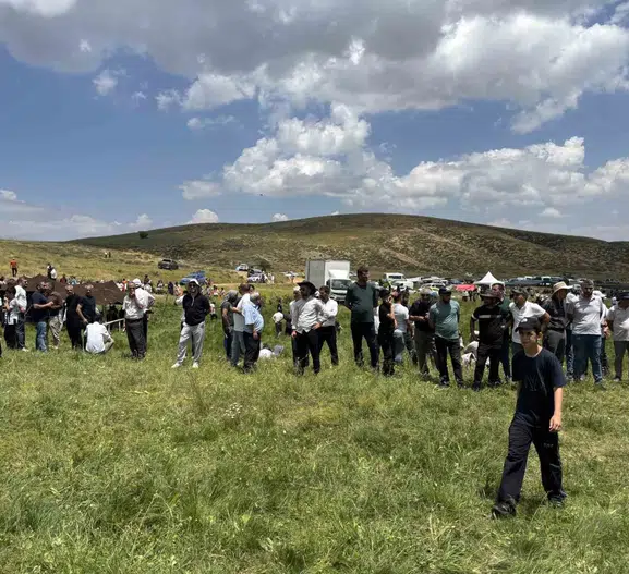 Bingöl Çotla Yaylası’nda silah seslerinin yerini davul sesleri aldı