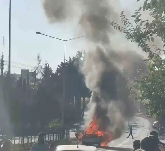 Adıyaman yolunda seyir halindeki otomobil küle döndü