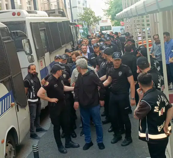 Hasan Akgün yolsuzluk davasında hakim karşısına çıktı