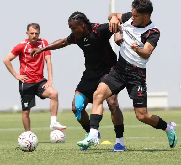 Sivasspor yeni sezon için rotayı Erciyes’in zirvesine çevirdi
