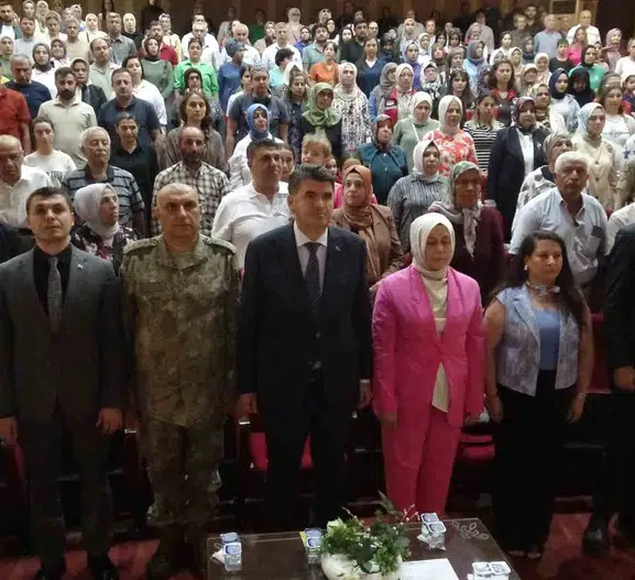 Kilisli koruyucu aileler çocuklar için bir araya geldi