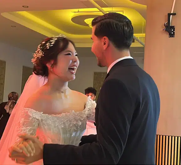 Bolu'da Japon gelinden geleneksel halay şovu