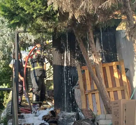Efelerdeki ev yangını korkuttu