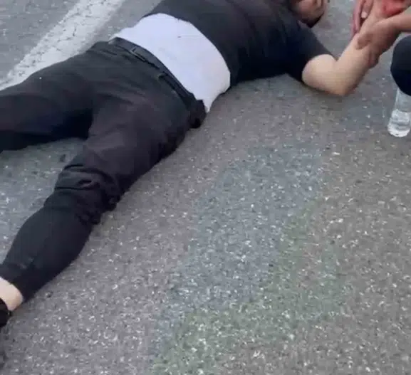 Iğdır yolunda feci kaza İki arkadaş bariyerlere çarparak ağır yaralandı