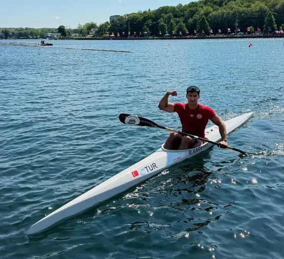 Muğlalı sporcu Rahmi Kaan Karahan dünyayı zirvede selamladı