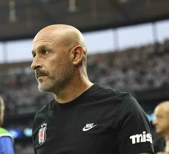 Beşiktaş taraftarından Italiano için özel sevgi gösterisi
